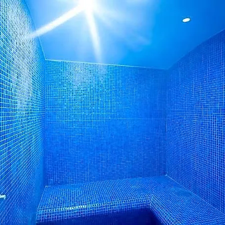 Vess &